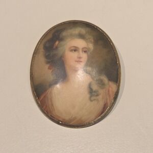 Vintage Oval Portrait Marie Antoinette Woman Lady Elegant Brass Brooch Pin